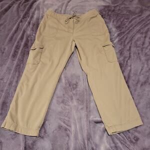 LL Bean Women’s Classic Fit Flannel Lined Tan Khaki Pants Size 12P